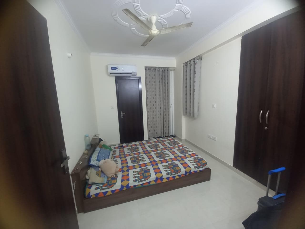 Ready-to-Move 3 BHK Flat for Sale