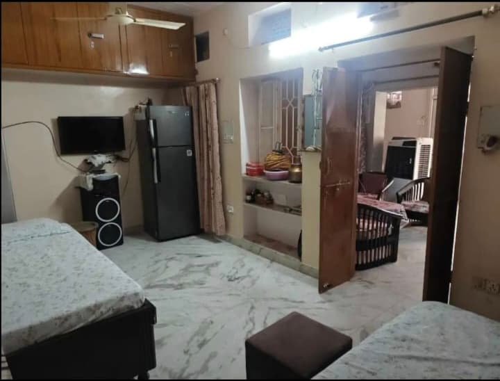 The Traditional 2.5 BHK Blank Canvas